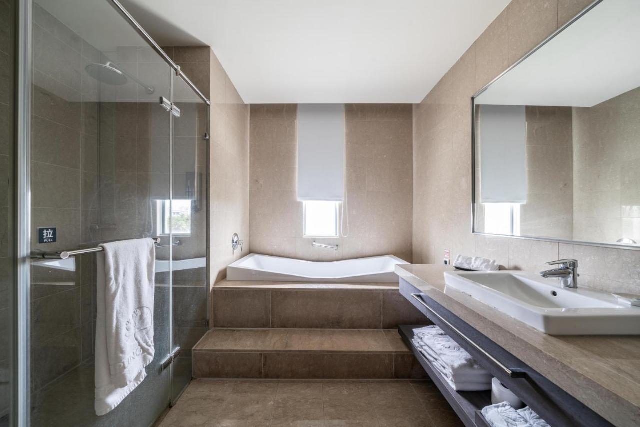 Taipung Suites Tainan Exterior foto